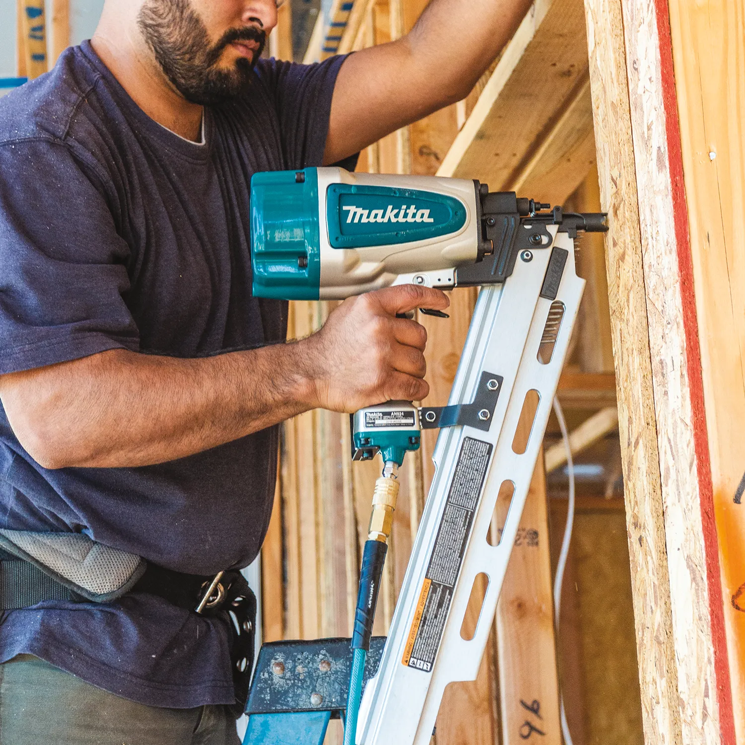Makita (AN924) 21º Full Round Head 3-1/2" Framing Nailer
