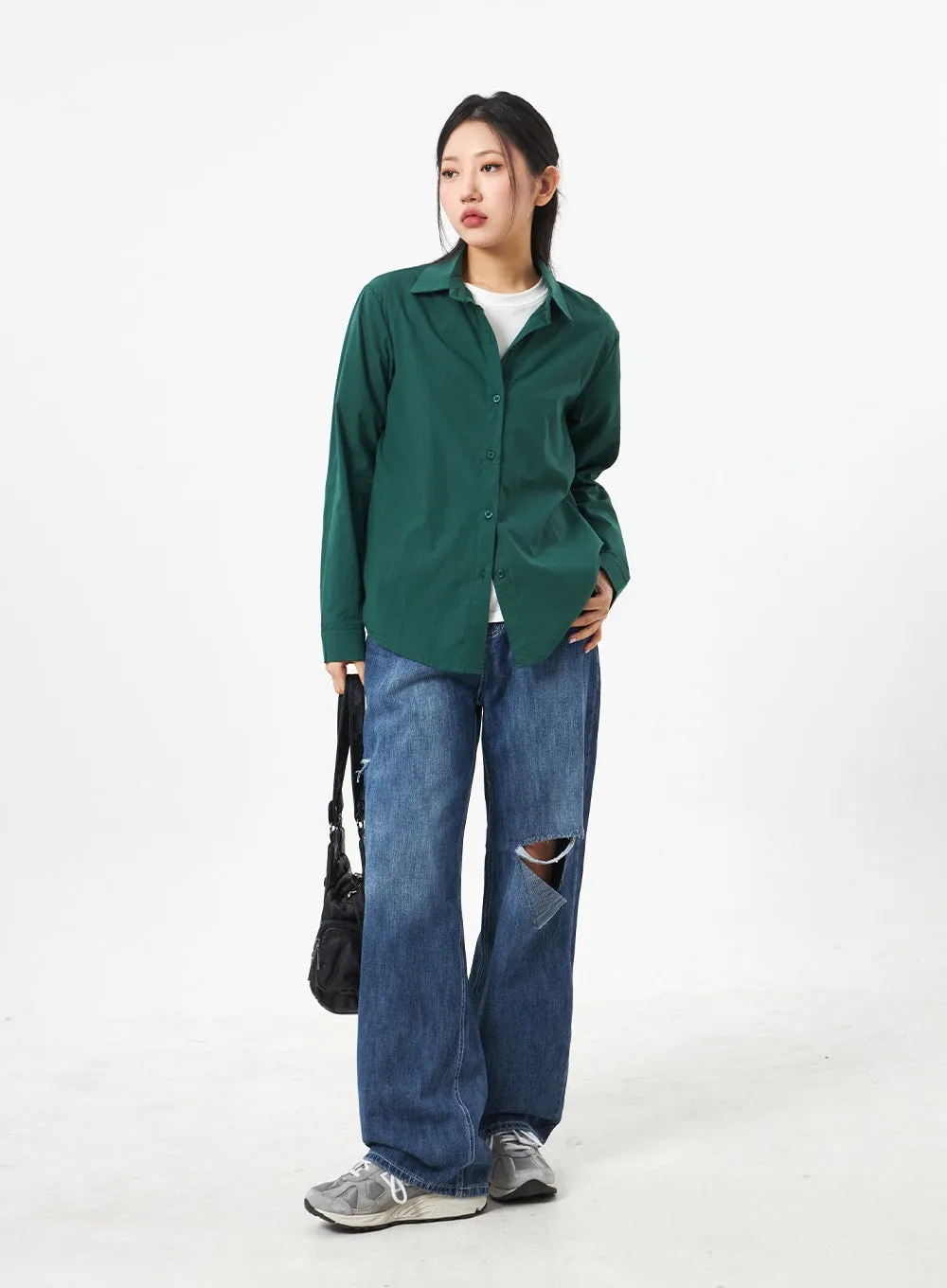 Ripped Knee Mid-Wash Jeans CA305