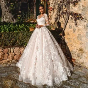Sexy Illusion Long Sleeve A-Line Vintage Wedding Dress Scoop Neck Appliques Court Train