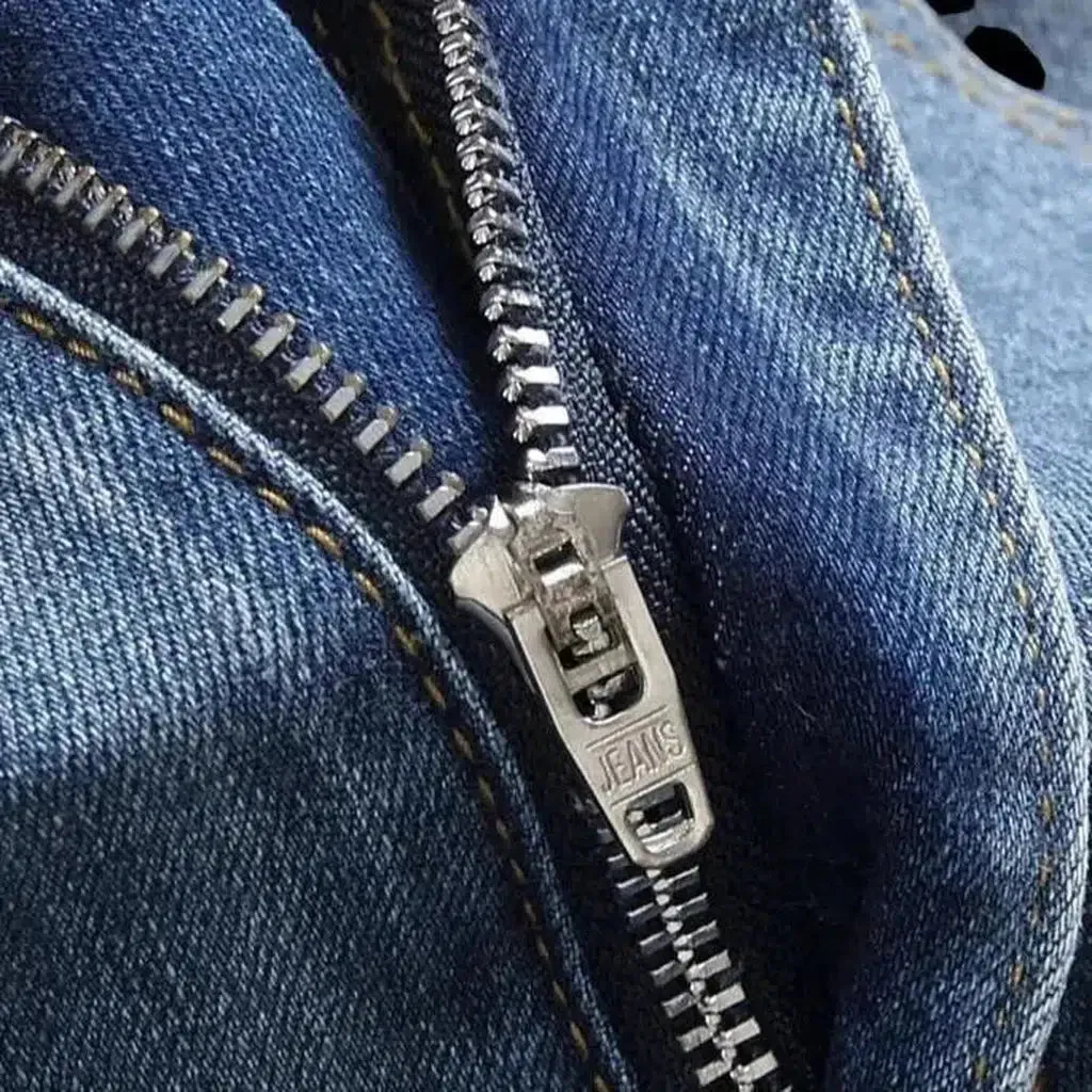 Skinny men's blue-patch jeans